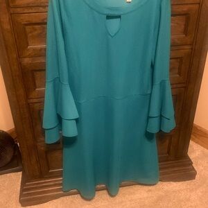 Jade green dress ruffle sleeves